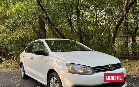 Volkswagen Polo VI (EU Market), 2011 год, 560 000 рублей, 2 фотография