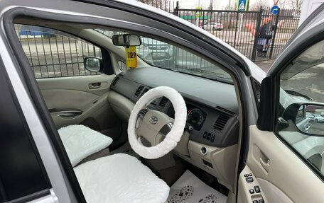 Toyota ISis I, 2010 год, 1 099 000 рублей, 15 фотография