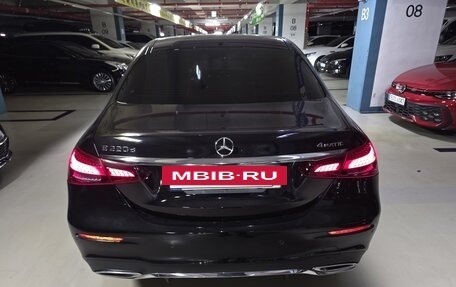 Mercedes-Benz E-Класс, 2023 год, 4 993 777 рублей, 2 фотография