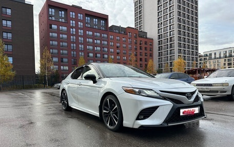 Toyota Camry, 2019 год, 2 550 000 рублей, 4 фотография