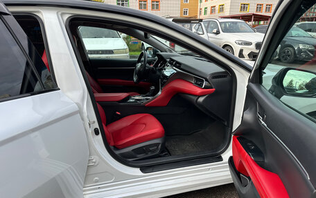 Toyota Camry, 2019 год, 2 550 000 рублей, 23 фотография