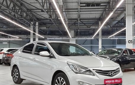 Hyundai Solaris II рестайлинг, 2015 год, 839 000 рублей, 2 фотография