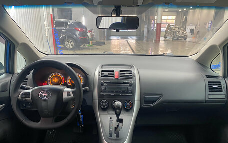 Toyota Auris II, 2011 год, 1 150 000 рублей, 31 фотография