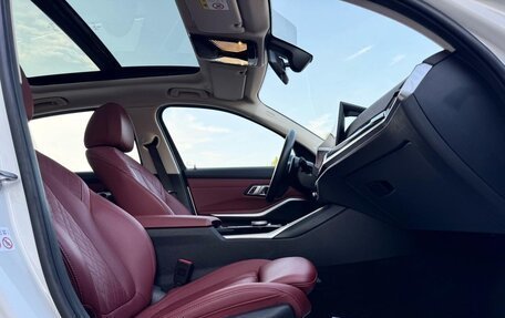 BMW 3 серия, 2023 год, 2 850 000 рублей, 13 фотография