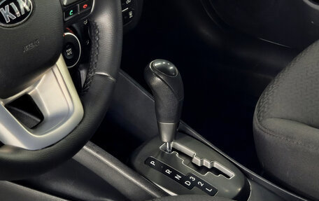 KIA Rio III рестайлинг, 2013 год, 735 000 рублей, 15 фотография
