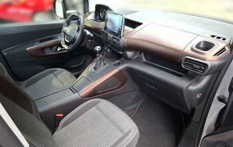 Peugeot Rifter I, 2023 год, 3 230 000 рублей, 11 фотография