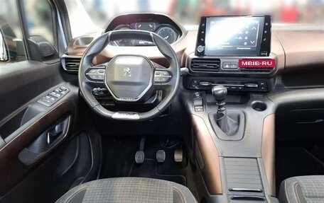 Peugeot Rifter I, 2023 год, 3 230 000 рублей, 6 фотография