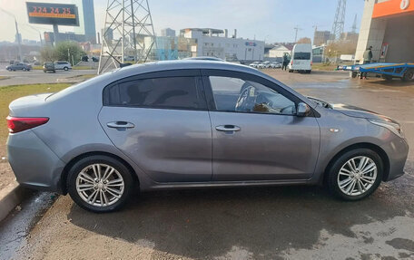 KIA Rio IV, 2018 год, 1 300 000 рублей, 2 фотография