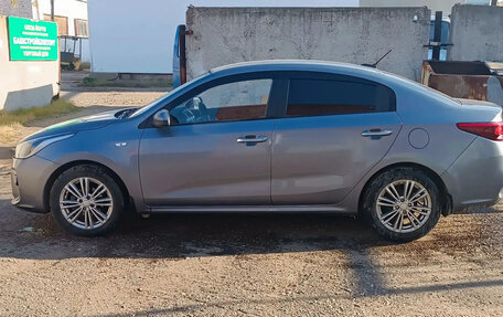 KIA Rio IV, 2018 год, 1 300 000 рублей, 3 фотография