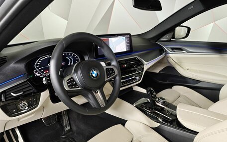 BMW 5 серия, 2022 год, 5 380 000 рублей, 12 фотография