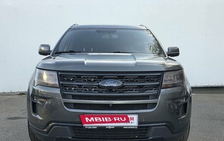 Ford Explorer V рестайлинг, 2018 год, 2 750 000 рублей, 2 фотография