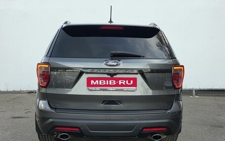Ford Explorer V рестайлинг, 2018 год, 2 750 000 рублей, 6 фотография