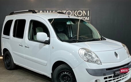 Renault Kangoo II рестайлинг, 2011 год, 679 000 рублей, 3 фотография
