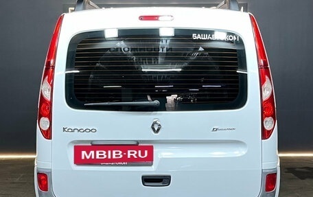 Renault Kangoo II рестайлинг, 2011 год, 679 000 рублей, 5 фотография