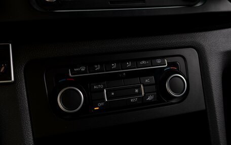 Volkswagen Amarok I рестайлинг, 2012 год, 1 695 000 рублей, 15 фотография
