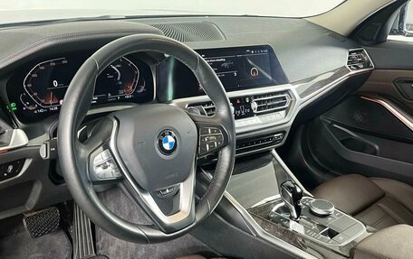 BMW 3 серия, 2021 год, 3 990 000 рублей, 12 фотография