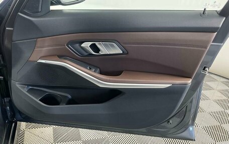 BMW 3 серия, 2021 год, 3 990 000 рублей, 23 фотография