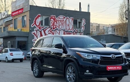 Toyota Highlander III, 2015 год, 2 750 000 рублей, 1 фотография