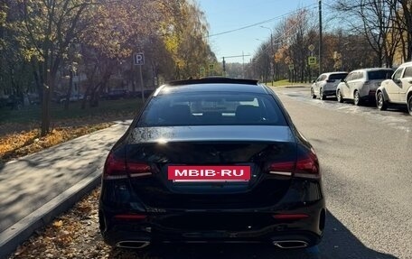 Mercedes-Benz A-Класс, 2019 год, 2 800 000 рублей, 5 фотография