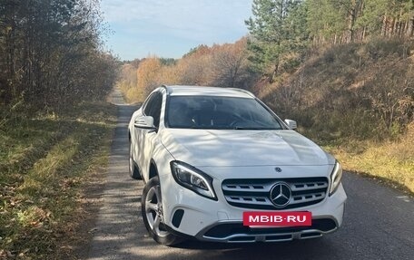 Mercedes-Benz GLA, 2019 год, 2 350 000 рублей, 2 фотография