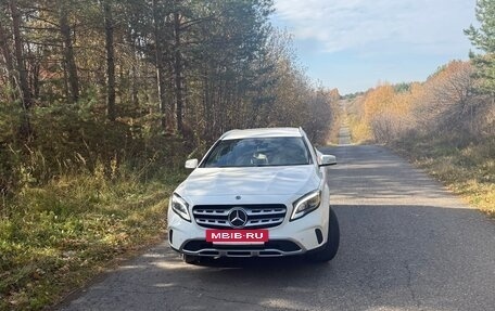 Mercedes-Benz GLA, 2019 год, 2 350 000 рублей, 3 фотография