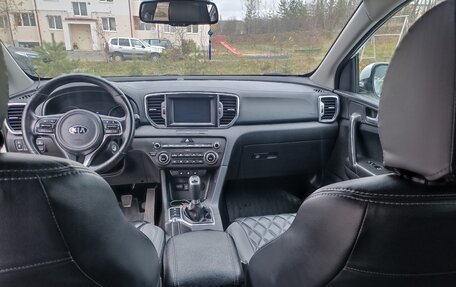 KIA Sportage IV рестайлинг, 2017 год, 1 800 000 рублей, 9 фотография