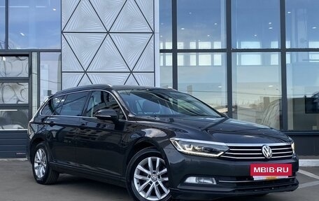 Volkswagen Passat B8 рестайлинг, 2018 год, 1 899 000 рублей, 3 фотография