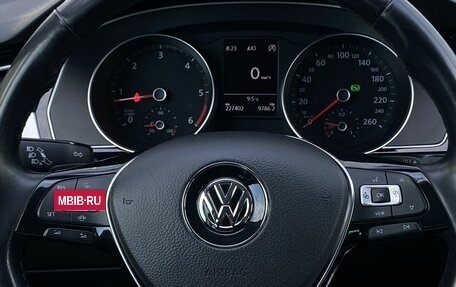 Volkswagen Passat B8 рестайлинг, 2018 год, 1 899 000 рублей, 16 фотография