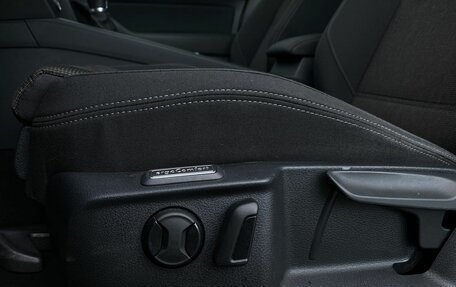 Volkswagen Passat B8 рестайлинг, 2018 год, 1 899 000 рублей, 21 фотография