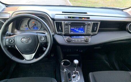 Toyota RAV4, 2014 год, 1 850 000 рублей, 7 фотография