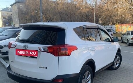 Toyota RAV4, 2014 год, 1 850 000 рублей, 3 фотография