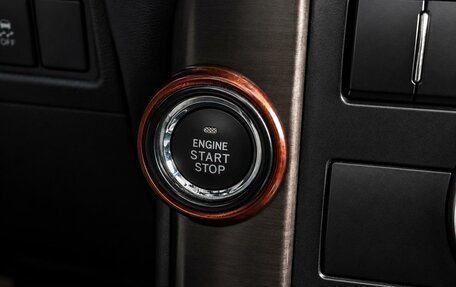 Toyota Land Cruiser Prado 150 рестайлинг, 2014 год, 3 649 000 рублей, 19 фотография