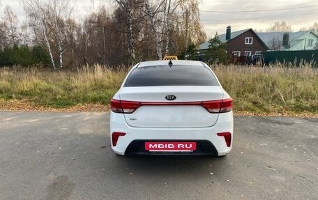 KIA Rio IV, 2018 год, 590 000 рублей, 3 фотография