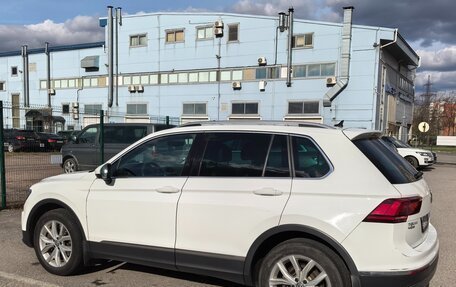 Volkswagen Tiguan II, 2018 год, 2 650 000 рублей, 2 фотография