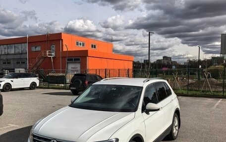 Volkswagen Tiguan II, 2018 год, 2 650 000 рублей, 4 фотография