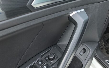 Volkswagen Tiguan II, 2018 год, 2 650 000 рублей, 10 фотография