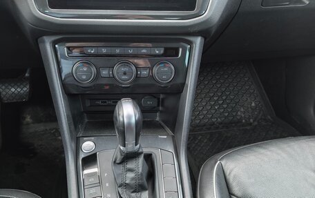 Volkswagen Tiguan II, 2018 год, 2 650 000 рублей, 13 фотография