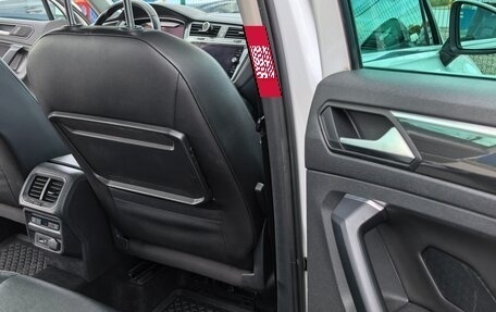 Volkswagen Tiguan II, 2018 год, 2 650 000 рублей, 19 фотография