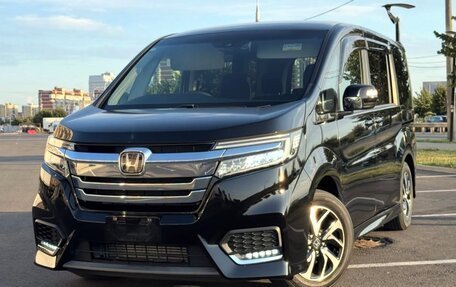 Honda Stepwgn IV рестайлинг, 2021 год, 2 070 000 рублей, 1 фотография