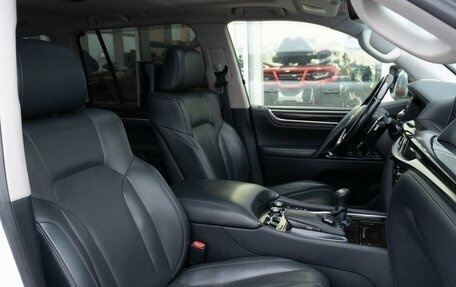Lexus LX III, 2017 год, 9 500 000 рублей, 13 фотография