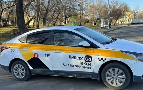 Hyundai Solaris II рестайлинг, 2019 год, 560 000 рублей, 5 фотография
