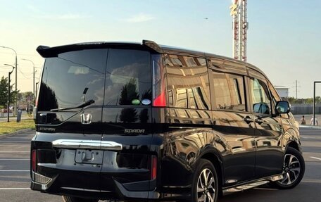 Honda Stepwgn IV рестайлинг, 2021 год, 2 070 000 рублей, 3 фотография