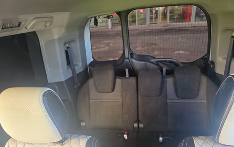 Honda Stepwgn IV рестайлинг, 2019 год, 2 200 000 рублей, 4 фотография