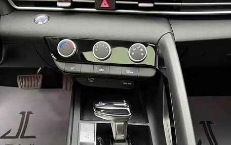 Hyundai Elantra, 2022 год, 1 725 000 рублей, 19 фотография