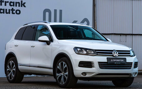 Volkswagen Touareg III, 2014 год, 1 950 000 рублей, 2 фотография