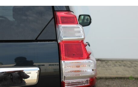 Toyota Land Cruiser Prado 150 рестайлинг, 2015 год, 3 390 000 рублей, 10 фотография