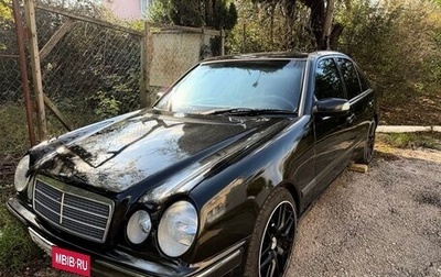 Mercedes-Benz E-Класс, 2000 год, 450 000 рублей, 1 фотография
