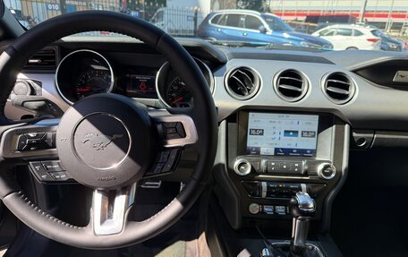 Ford Mustang VI рестайлинг, 2018 год, 2 290 000 рублей, 13 фотография
