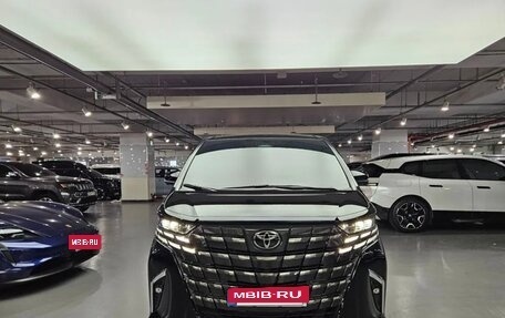 Toyota Alphard, 2025 год, 11 700 000 рублей, 2 фотография