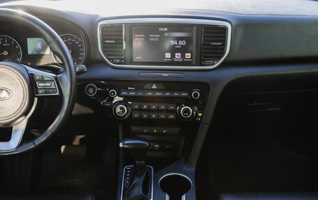 KIA Sportage IV рестайлинг, 2020 год, 1 850 000 рублей, 23 фотография